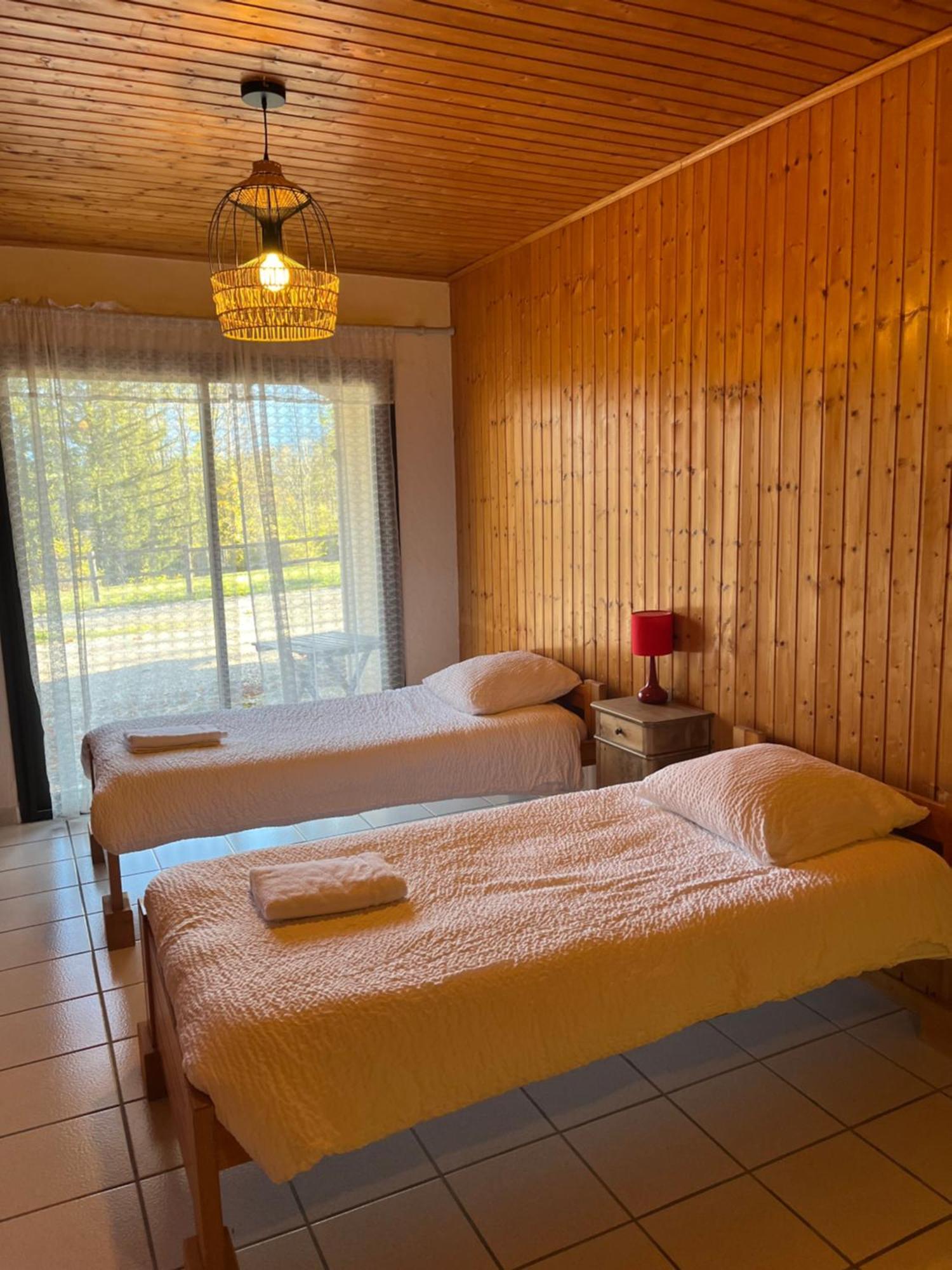 Logis Le Chalet Saint-Maurice-en-Trieves Bagian luar foto