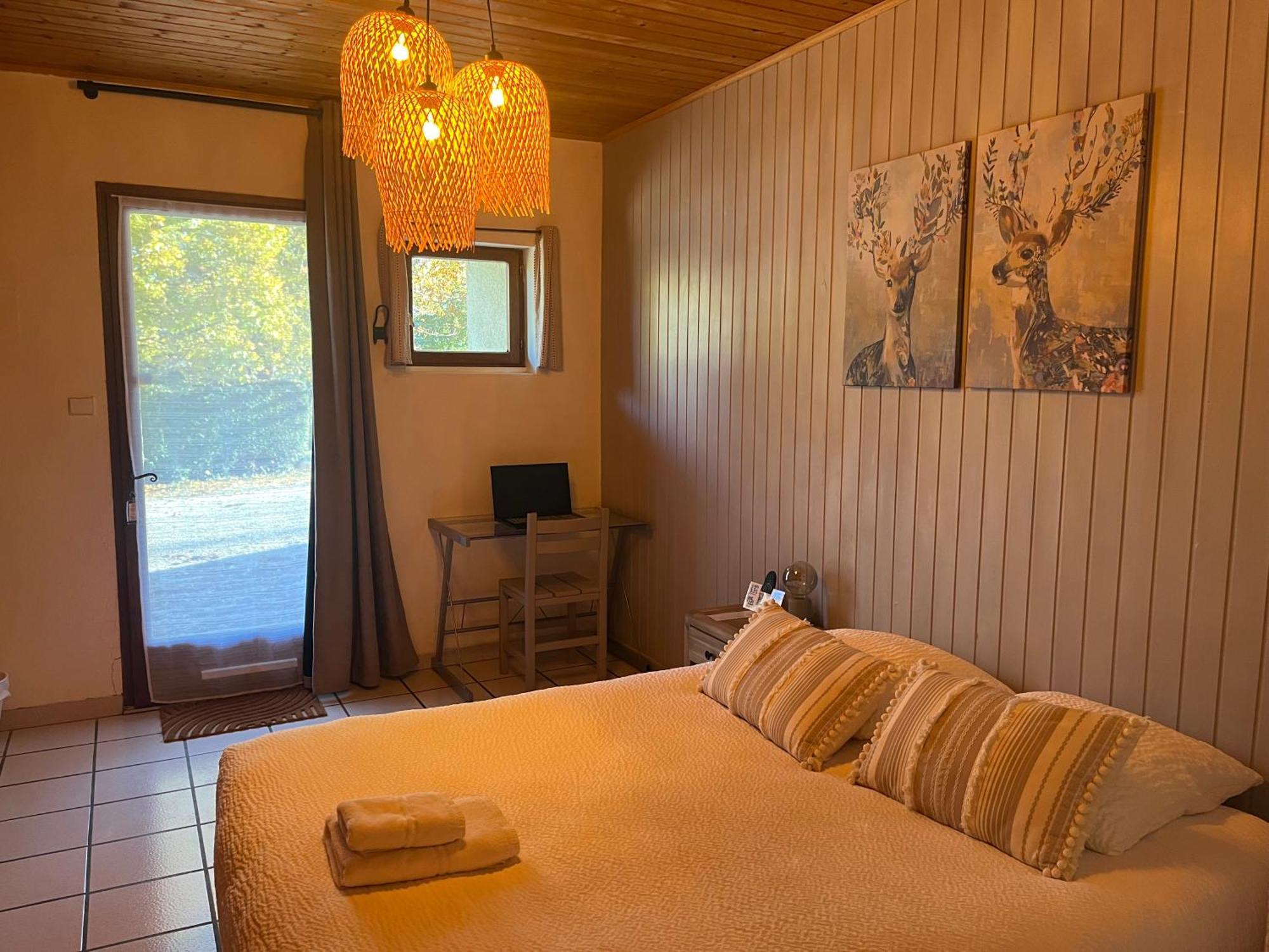 Logis Le Chalet Saint-Maurice-en-Trieves Bagian luar foto