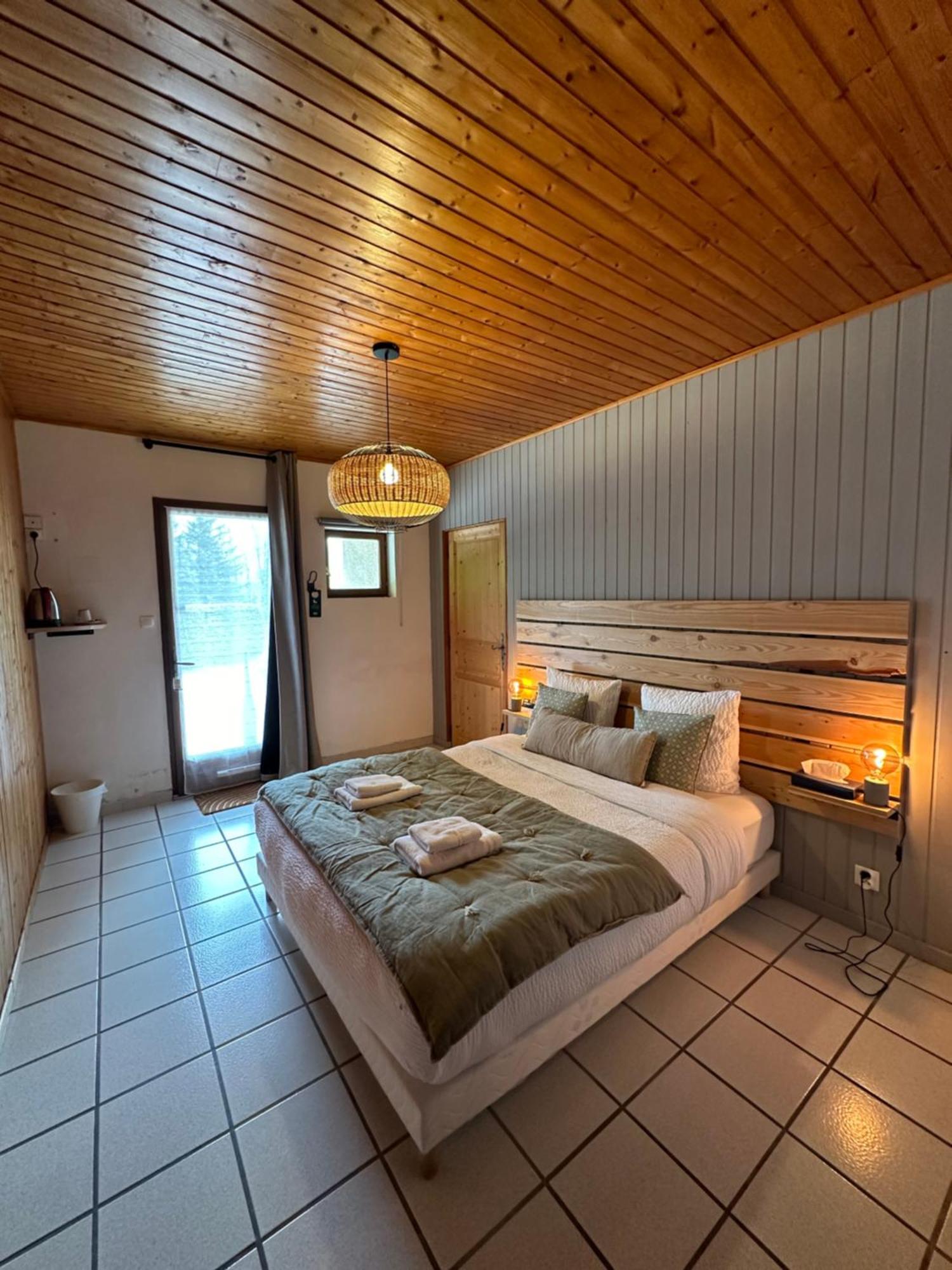 Logis Le Chalet Saint-Maurice-en-Trieves Bagian luar foto